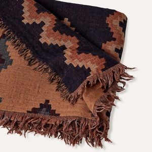 Mosaic blanket by Aritzia/Wilfred